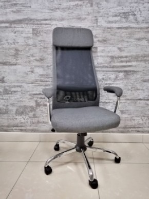Кресло Barneo K-115 для персонала (серая ткань, черная сетка) в Когалыме - kogalym.ok-mebel.com | фото
