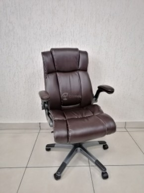 Кресло Barneo K-44 для руководителя (коричневая экокожа) в Когалыме - kogalym.ok-mebel.com | фото